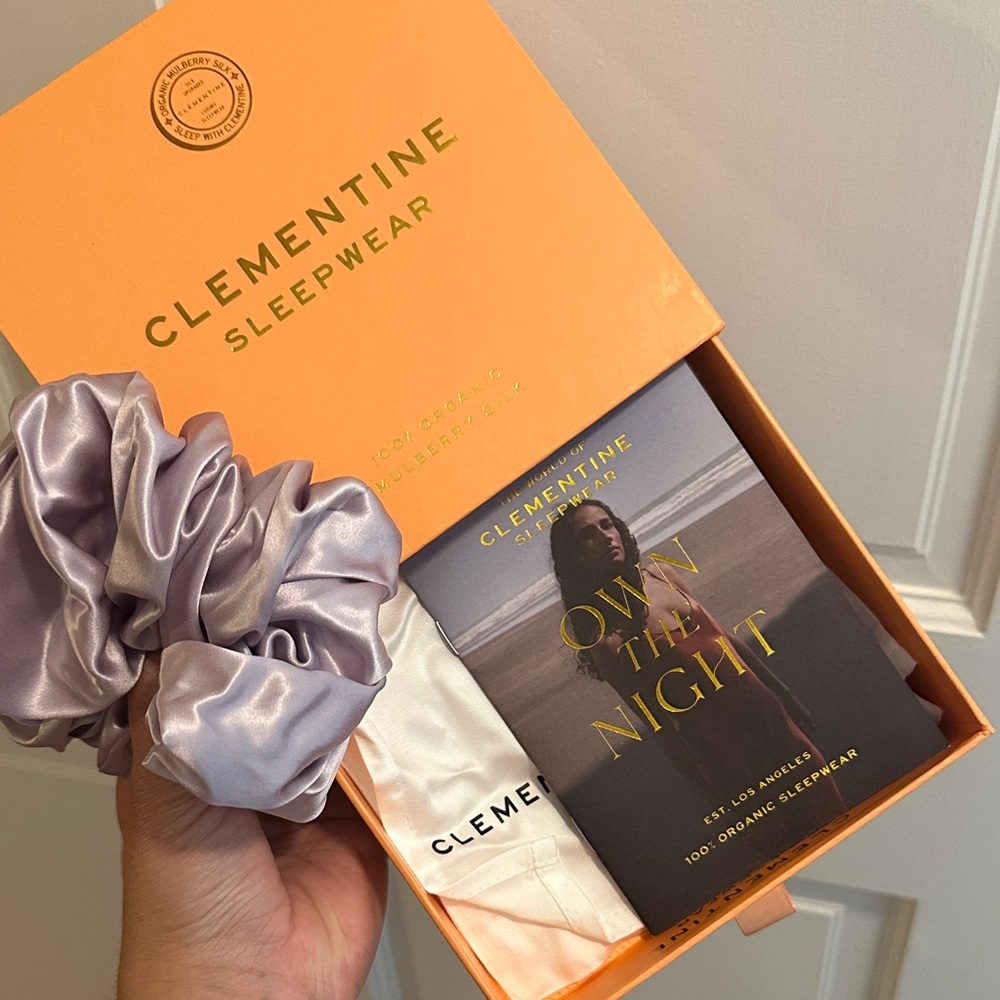 Clementine Sleepwear 100% Organic Silk Scrunchie